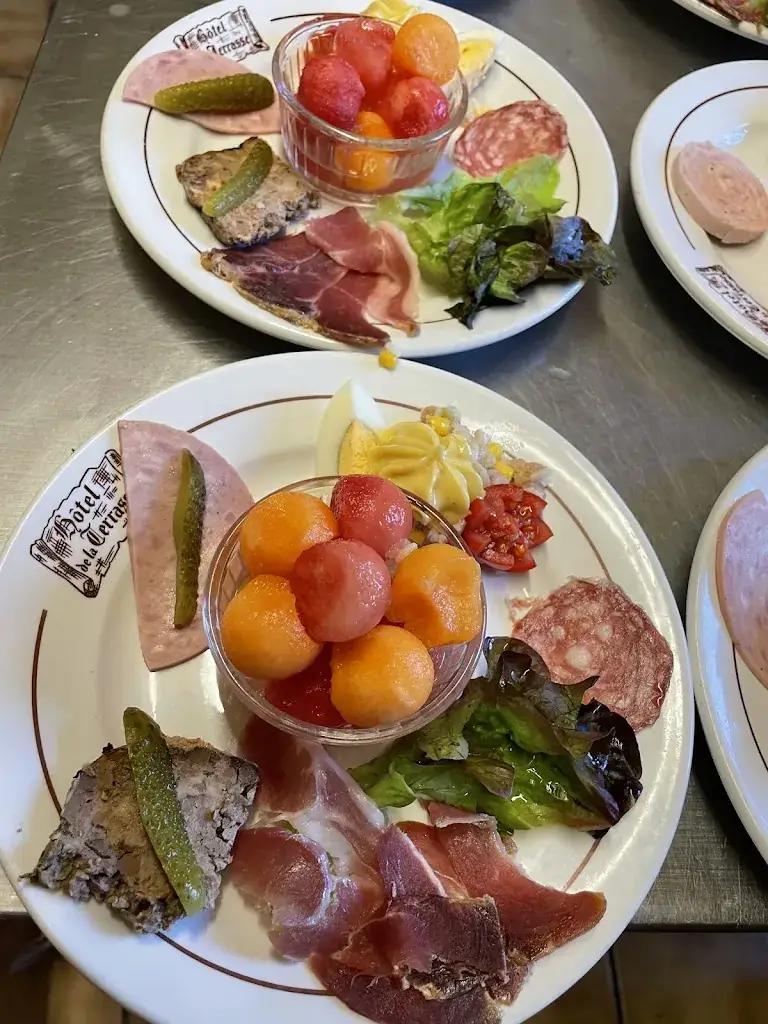 HOTEL DE LA TERRASSE_Sansac-de-Marmiesse_slider_image_3