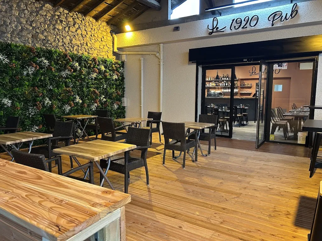 Le 1920 restaurant in Sarras