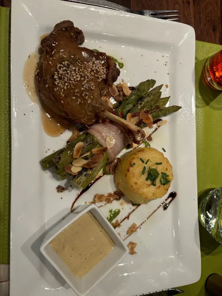 Lorenzo Talavera_Le Champ des Vignes_Aurillac_review