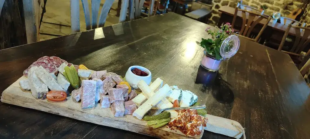 LA PAUSE BIBI, Auberge, Gîte, Refuge_Satillieu_slider_image_2