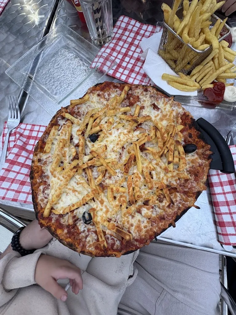 soma takacs_La Prohibition_Satillieu_review