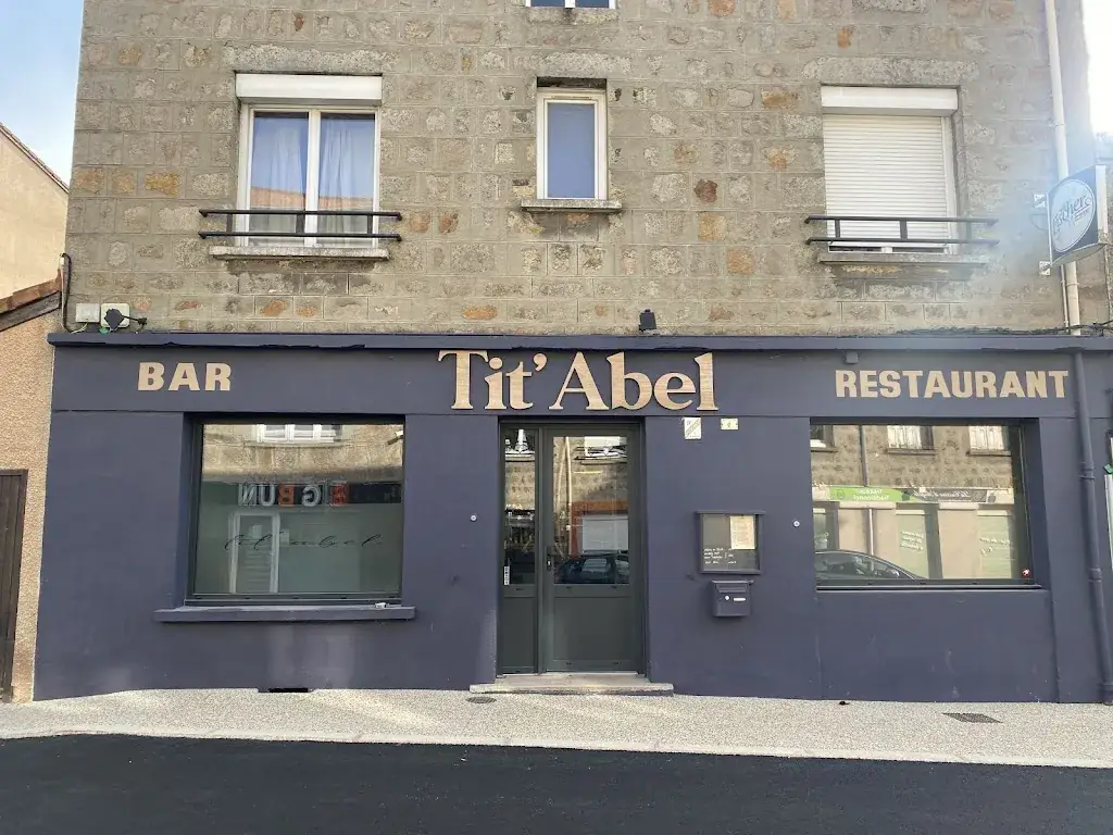 Tit’ Abel_Sainte-Sigolène_slider_image_1