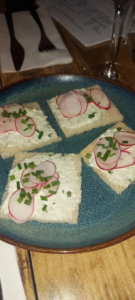 Isabelle Pecora_LE SAULT BRENAZ_Sault-Brénaz_review