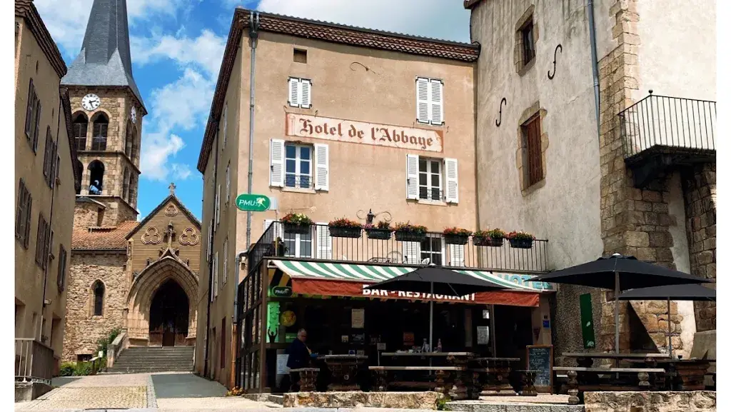 Hôtel Restaurant De L'abbaye_Sauxillanges_slider_image_1