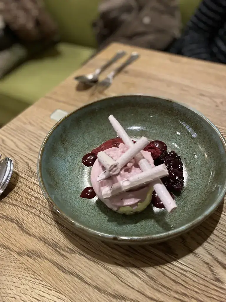 Son DO PHAN_Rita & Albert_Sergy_reseña