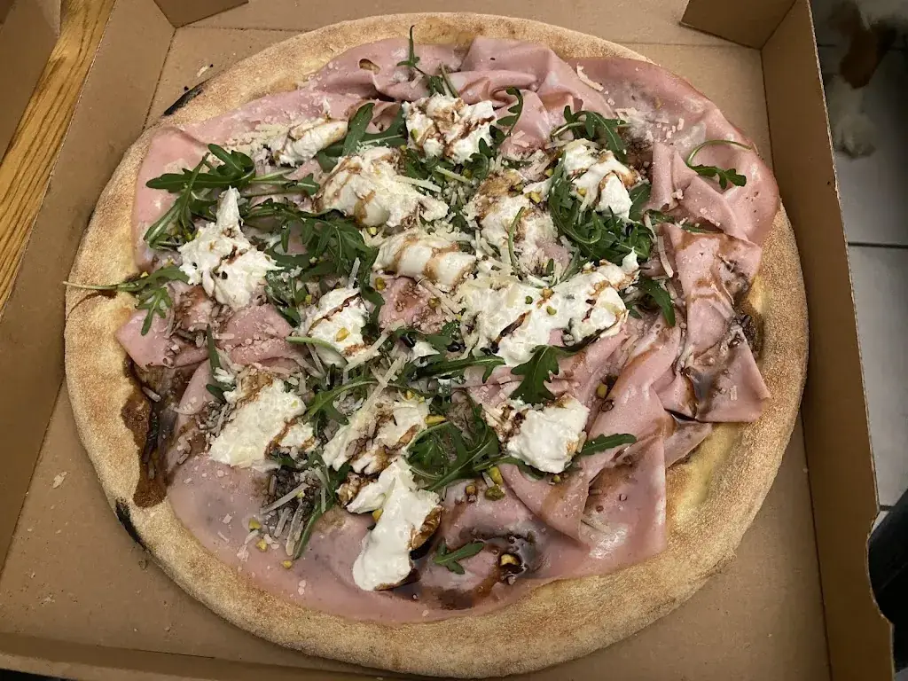 La fée clochette_Divino-Pizzeria-Sassenage-champion de France de la pizza_Sassenage_review