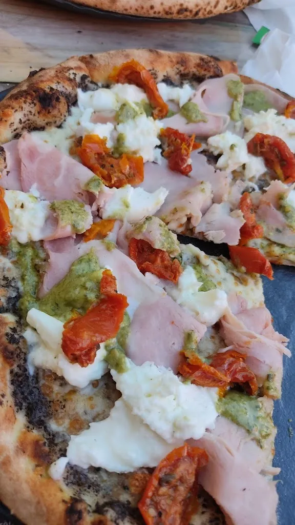 Thesistaboxman_Galactique pizza_Balbigny_review