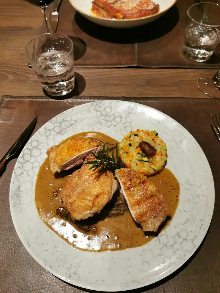 Justine F._Les Tanins_Sion_review