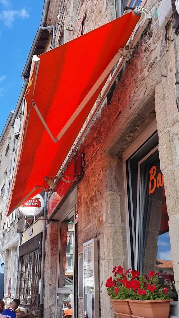 Le Petit Chez Soi restaurant in Saugues