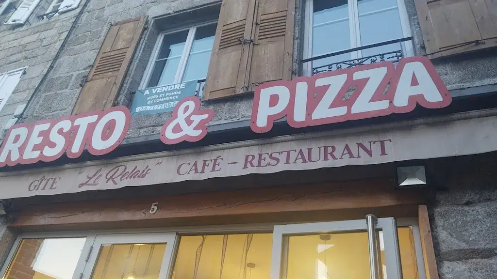 Resto & Pizza_Saugues_slider_image_1