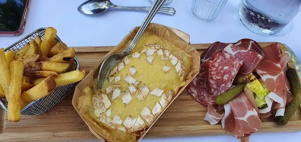 L' atelier du Louvre_Saint-Symphorien-d'Ozon_slider_image_2