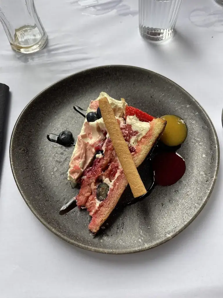 L' atelier du Louvre_Saint-Symphorien-d'Ozon_slider_image_3