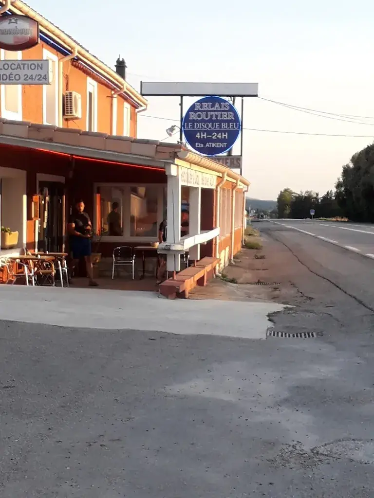 Le Disque Bleu..Relais routier.._Cliousclat_slider_image_1