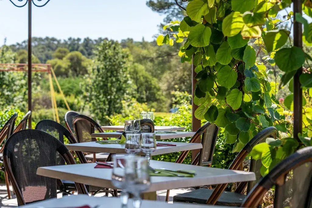 Restaurant Le grand chêne de Sillans restaurant in Sillans-la-Cascade