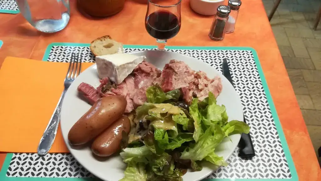 Le Gypaëte restaurant in Sonnaz