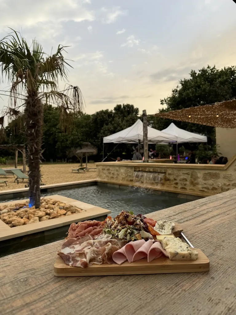 Restaurant le Mas du couchant_Suze-la-Rousse_slider_image_2