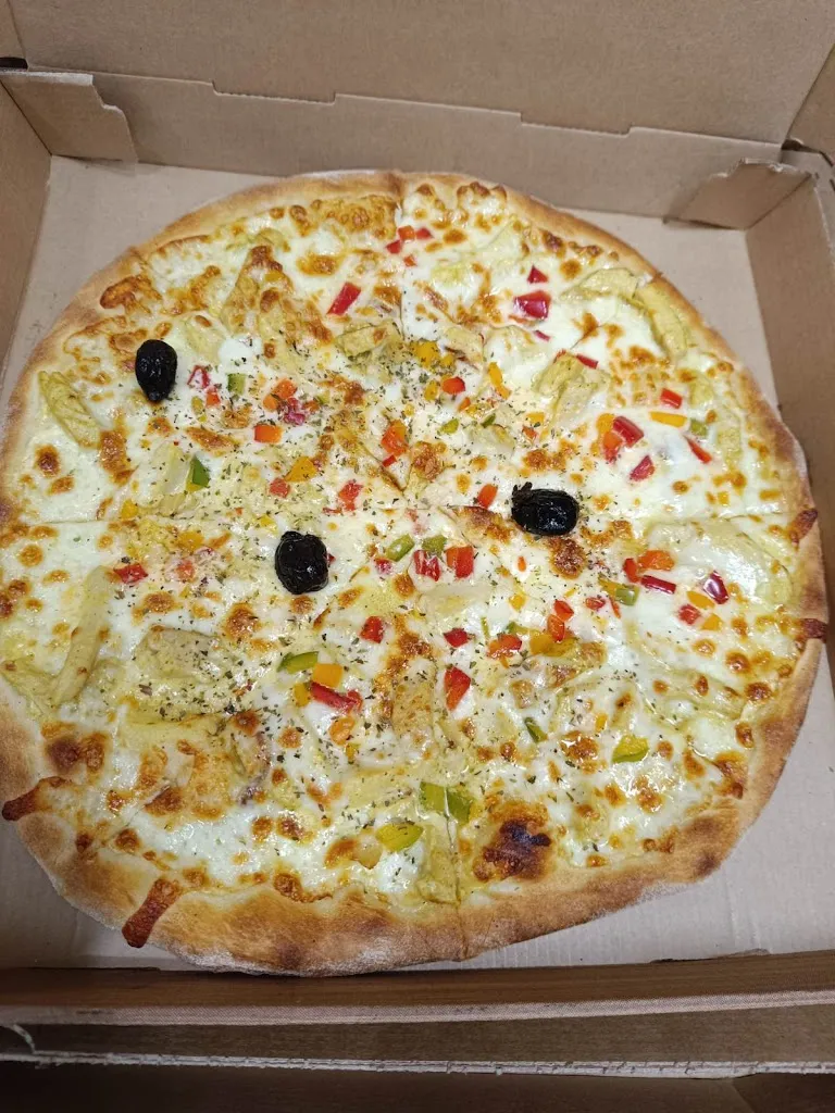 Mathilde Crombez_La Petite Faim_Suze-la-Rousse_review