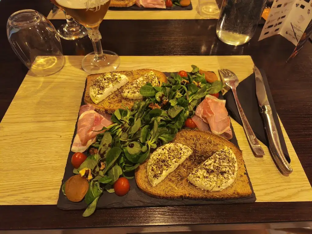 Au 158_Suze-la-Rousse_slider_image_2