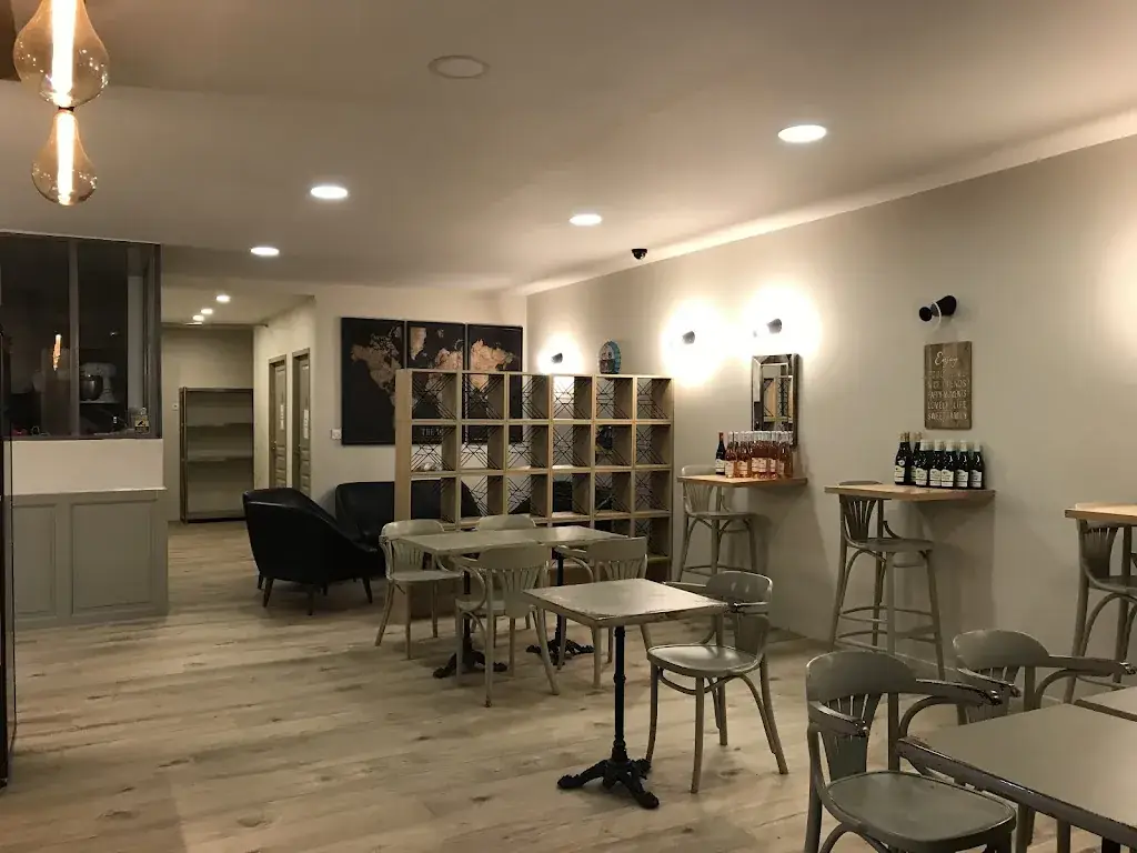 L'ANNEXE restaurant in Suze-la-Rousse