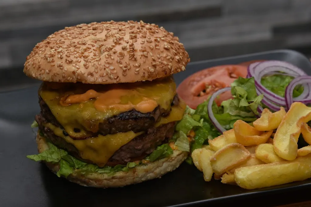 L' en K burger_Suze-la-Rousse_slider_image_2