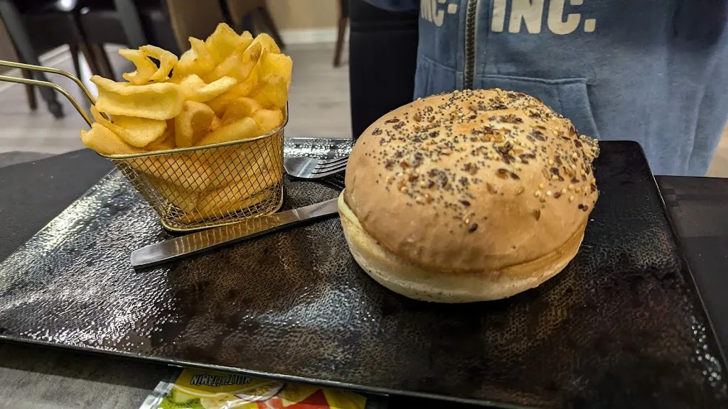 L' en K burger_Suze-la-Rousse_slider_image_3