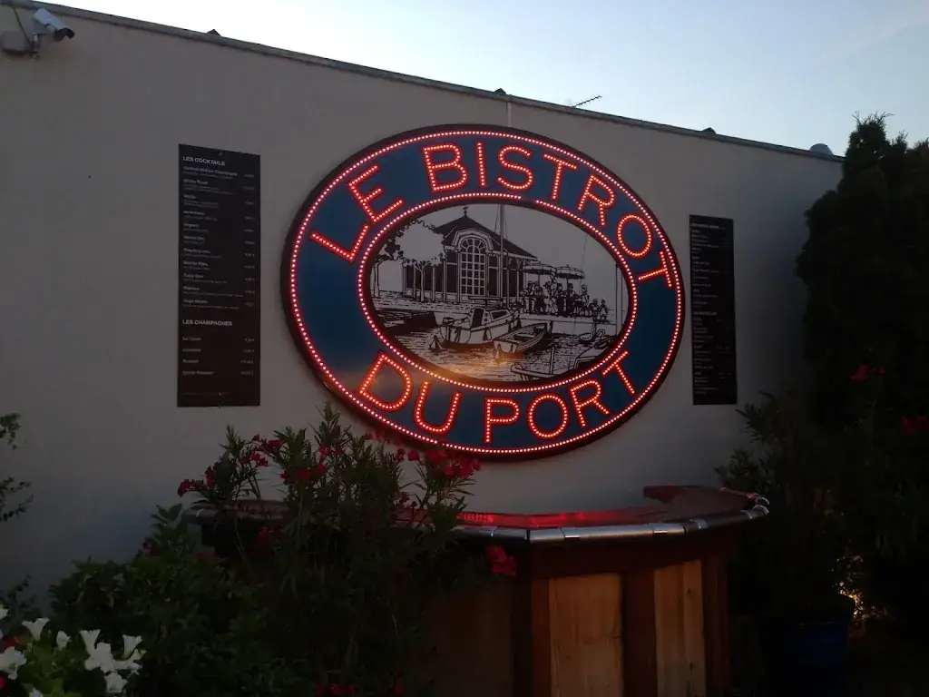 Le Bistrot du Port de Sevrier restaurant in Sevrier