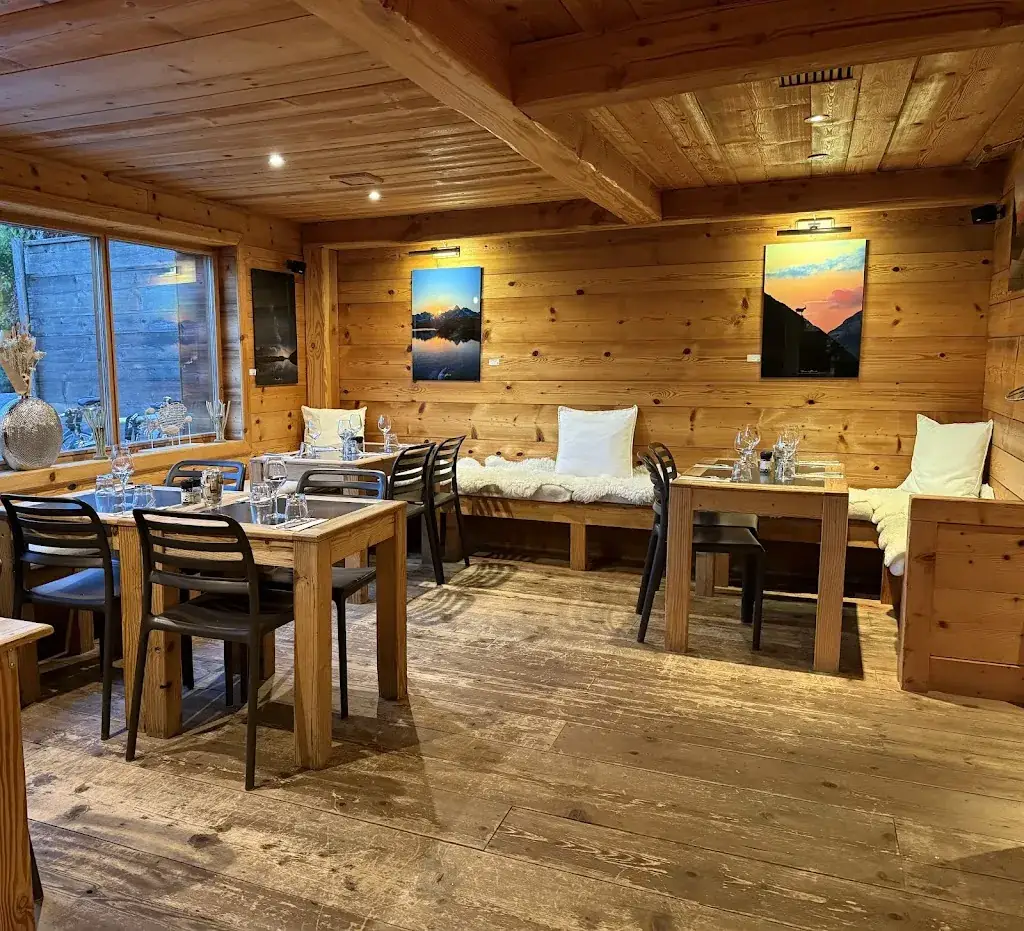 Le Poisson Rouge_Sevrier_slider_image_1