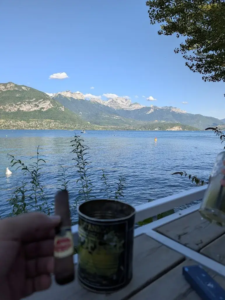 Tom Pearce_L'Oasis - Sevrier_Sevrier_review