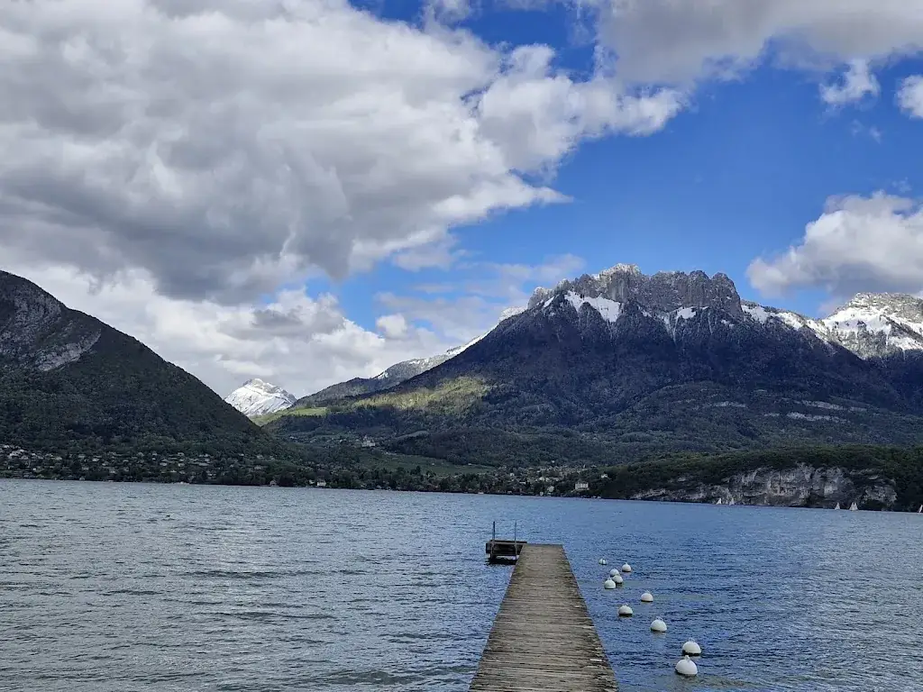 Beverley McIntyre-Smith_La Cabane des Gigi's_Talloires-Montmin_review
