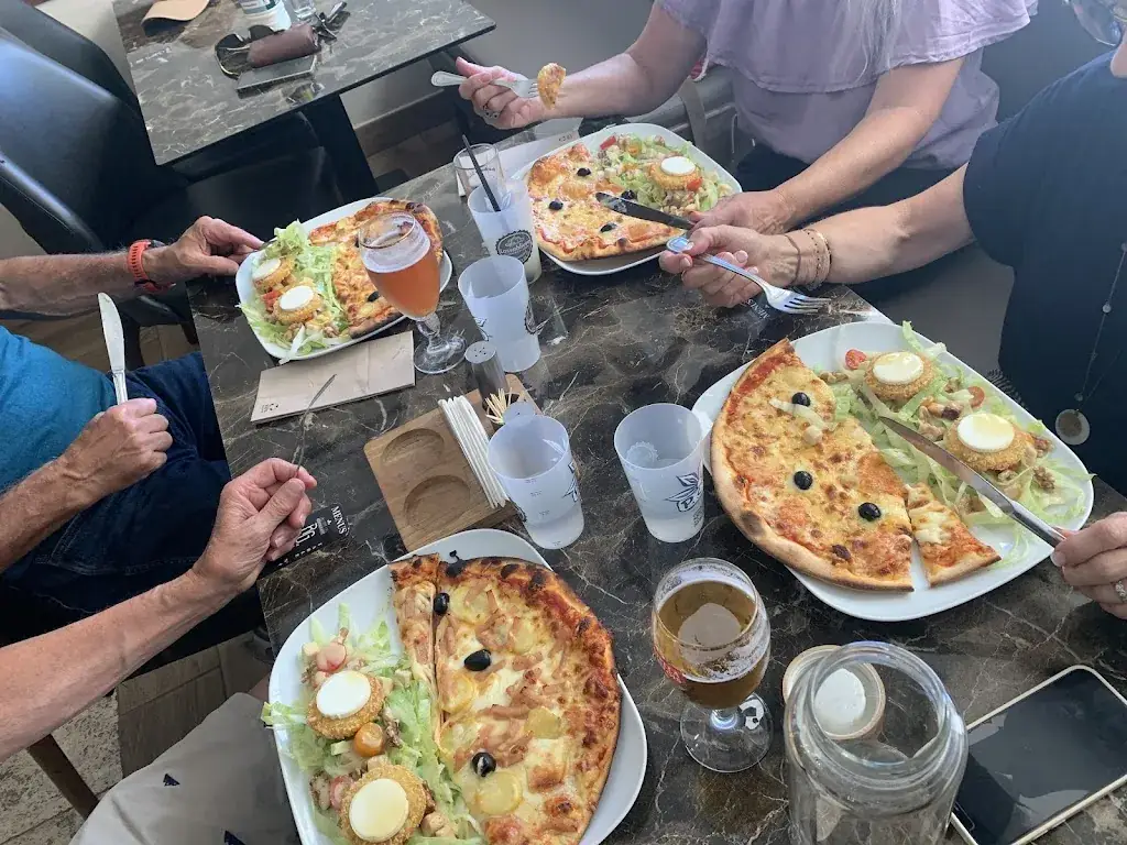 Le Gambetta_Sury-le-Comtal_slider_image_3