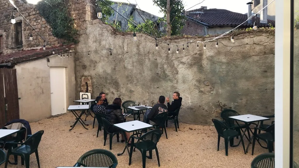 La Lucarne restaurant à Sury-le-Comtal