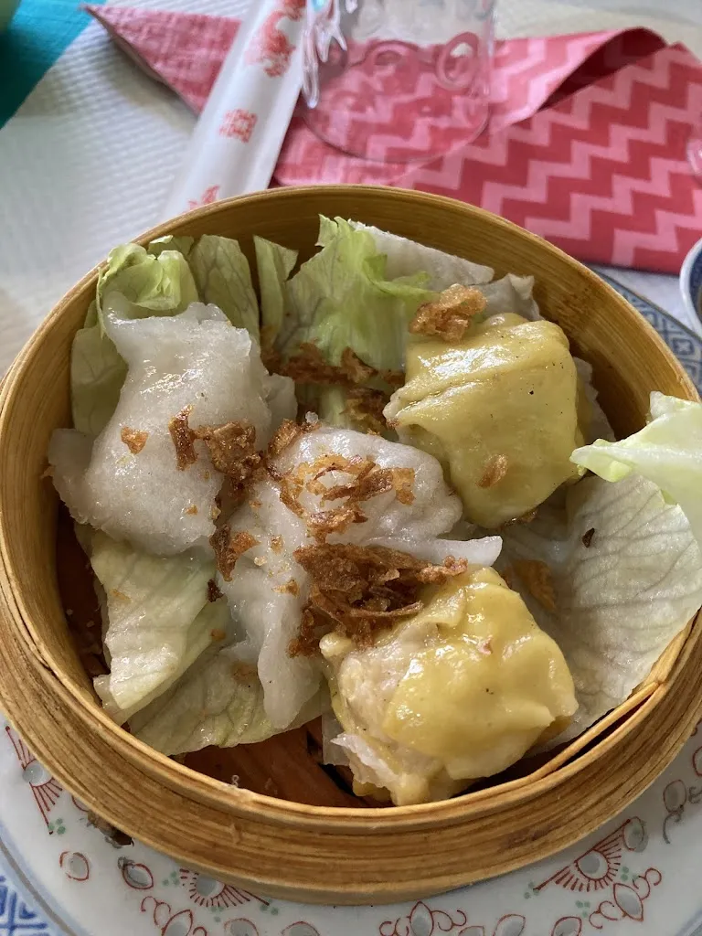 Laurence Delarbre_Lotus d'Asie à Sury le Comtal_Sury-le-Comtal_review