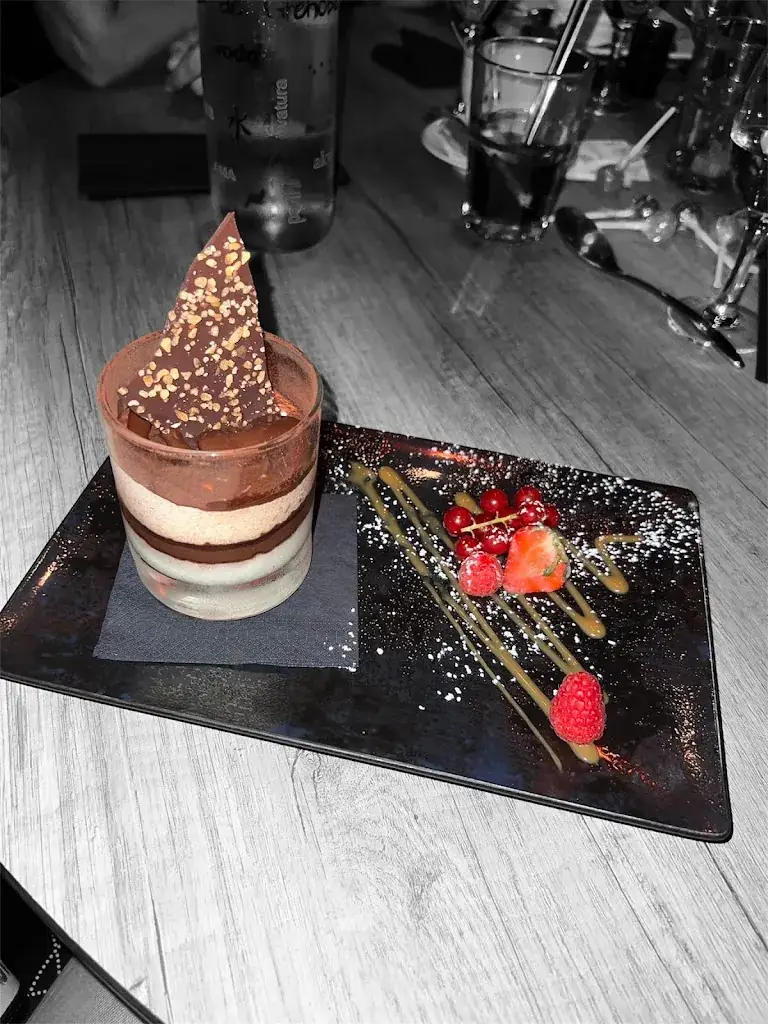 Le XS Restaurant_Seyssins_slider_image_2