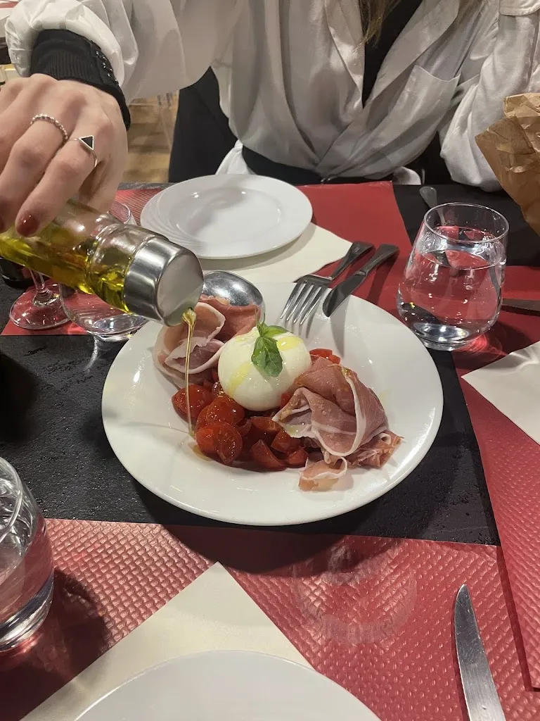 Nikita Shah_Sicily Seyssinet Pariset_Seyssinet-Pariset_review