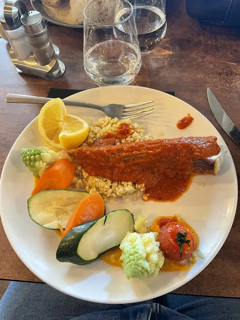 Lola Frechet_Le Welcome l Bar Restaurant Club_Seyssinet-Pariset_review