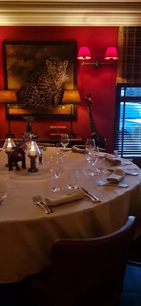 LE CHRISTINA RESTAURANT_Ville-la-Grand_slider_image_2