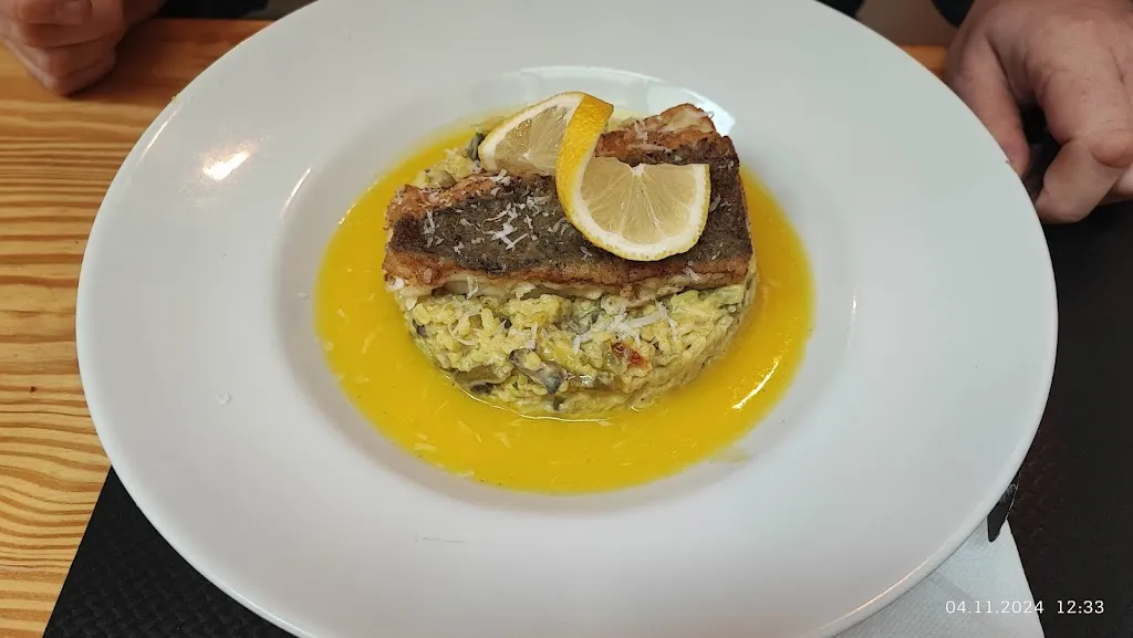 Elena Т_L'éGaré_Tassin-la-Demi-Lune_review