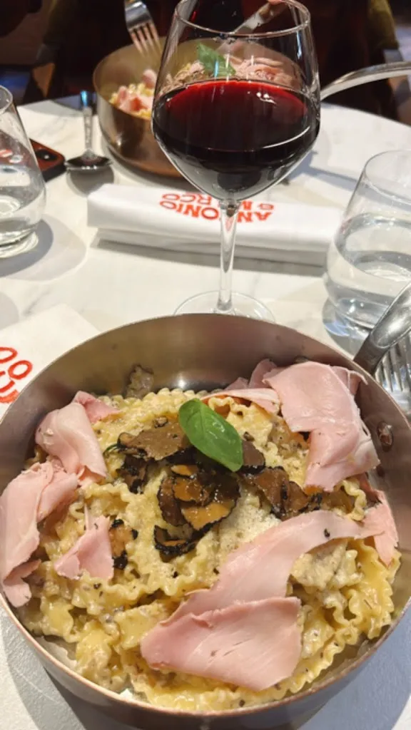 Beatriz Vargas_Pizzeria Famigliare da Antonio & Marco Morreale_Tassin-la-Demi-Lune_recensione