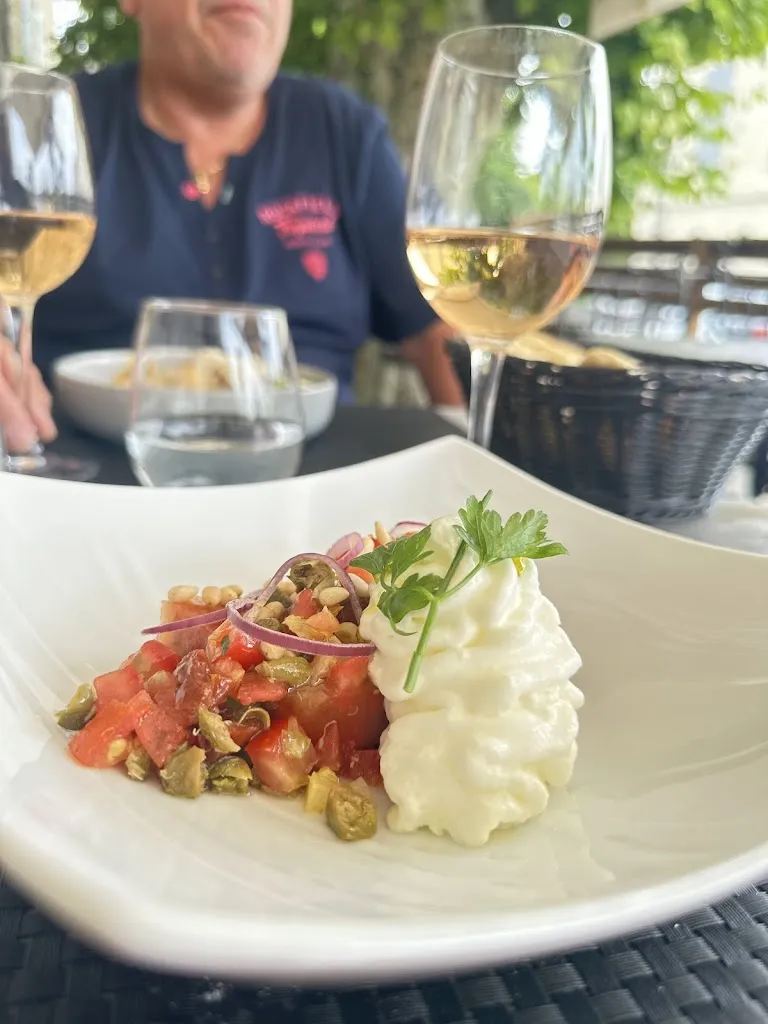 Chez Nous_Taulignan_slider_image_2