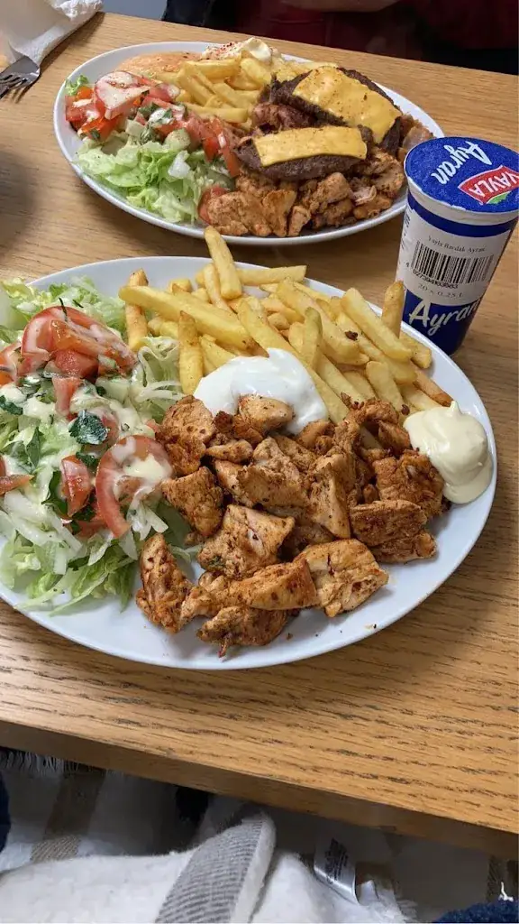 Hanaa Bensaad_Kebab Ali Baba_Seyssinet-Pariset_recensione