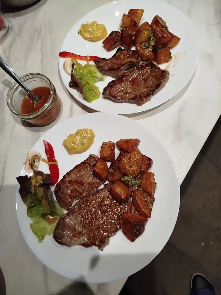 ICI OU CHEZ TOI restaurant in Thiers