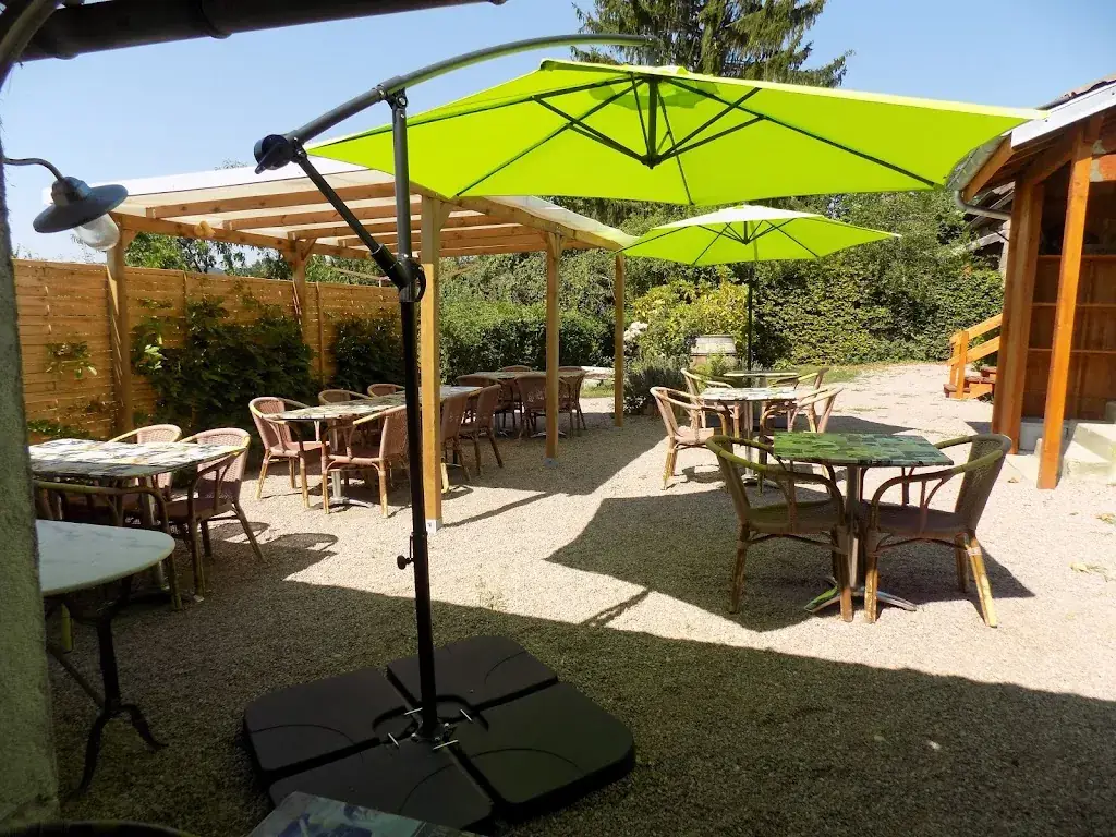 Aux Berges de Thil Restaurant in Thil-sur-Arroux