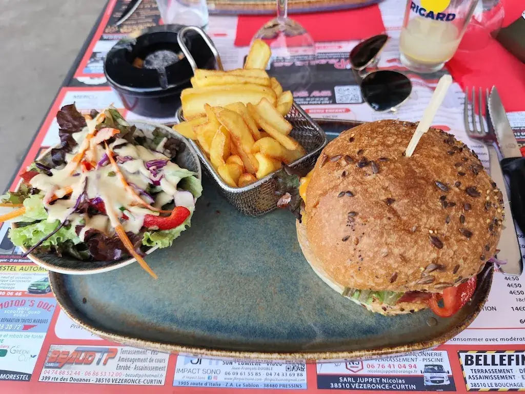 O PARADIS DES AMIS restaurante en Veyrins-Thuellin