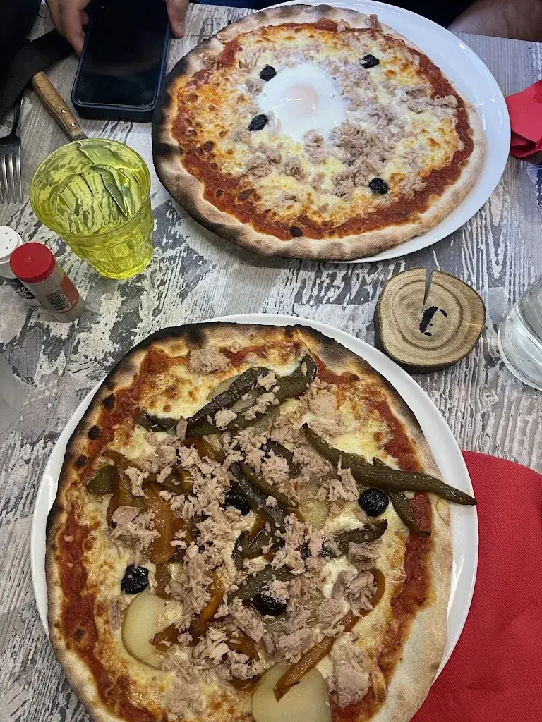 Pizzeria 
