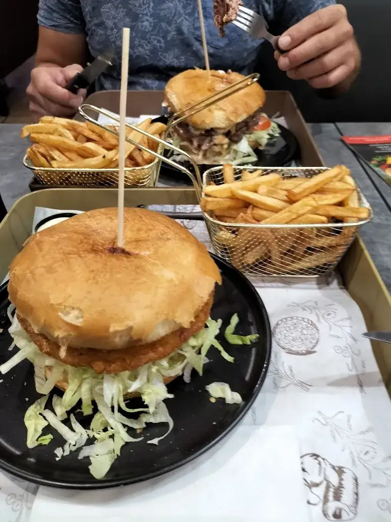 Marlies Kamphuizen_Burger's Café_Thoissey_Bewertung