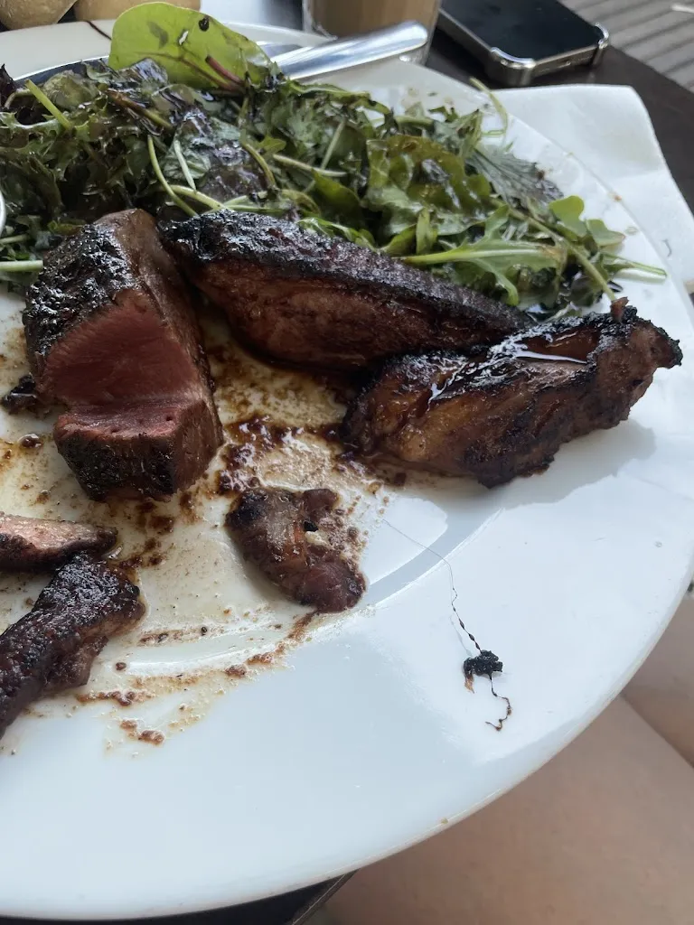 Sonic Grigore_Au Bureau_Annemasse_review