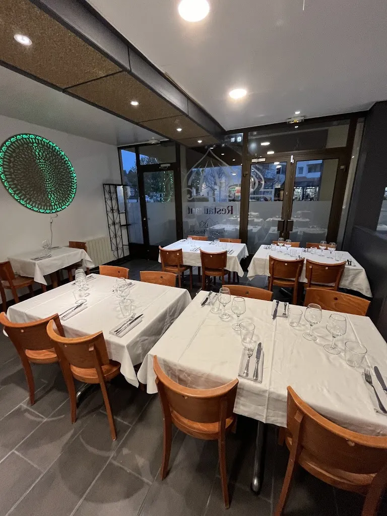 Keshav House restaurant à Thoiry