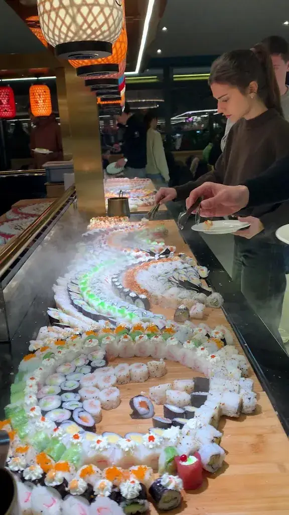 Fadwa Farouk_Seazen Buffet_Thoiry_review