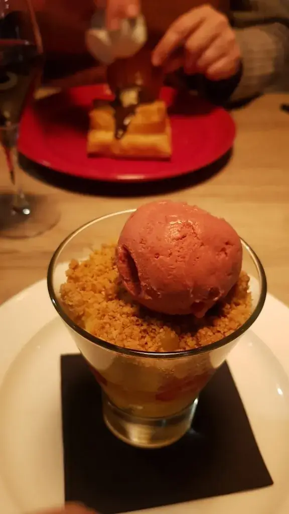 Derek Woodward_Le Lodge Restaurant_Samoëns_review