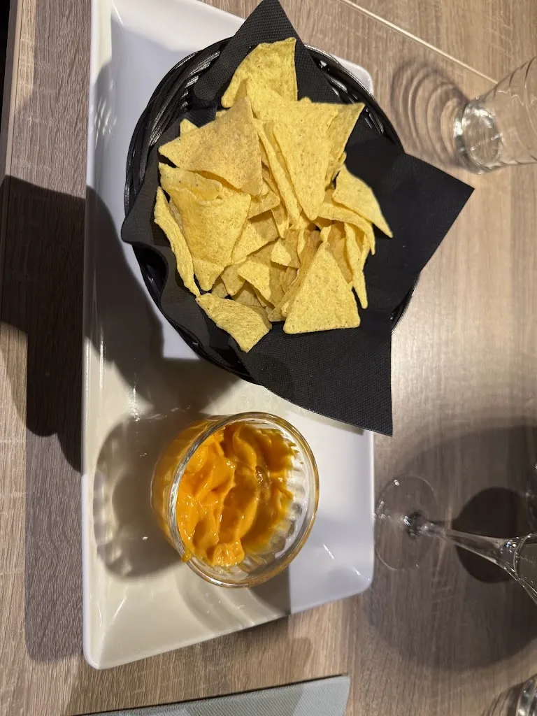 Andy C_La Marmotte Blanche_Samoëns_review